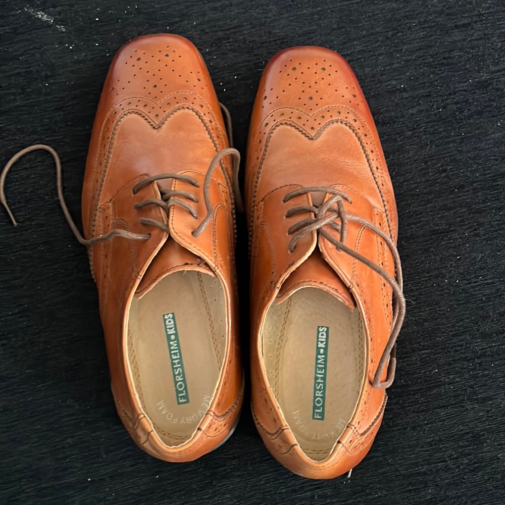 Florsheim Boys Sz 6 Dress shoes